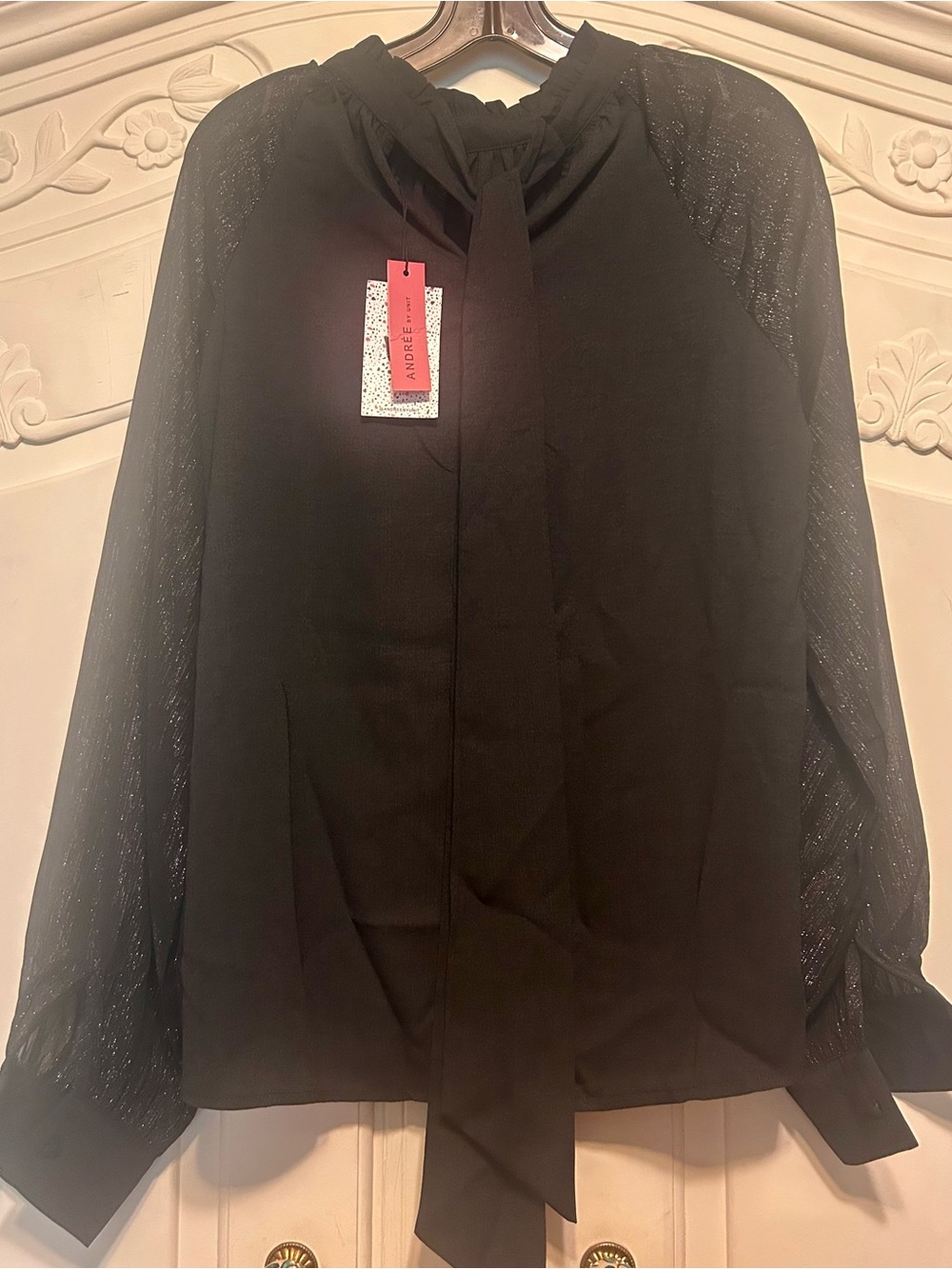 NWT ANDREE BY UNIT Black Sparkle Sheer Sleeve Top - Picture 2 of 5